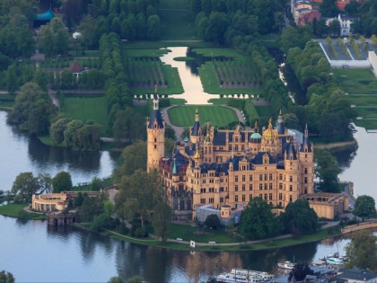 照片: 博物馆和展览会, 公园和娱乐活动, 城堡， 要塞和宫殿, Schweriner Schloss, 梅克倫堡-前波美拉尼亞