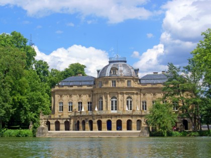 照片: 公园和娱乐活动, 城堡， 要塞和宫殿, 其他地方, Seeschloss Monrepos, Schloss Favorite, 巴登-符腾堡
