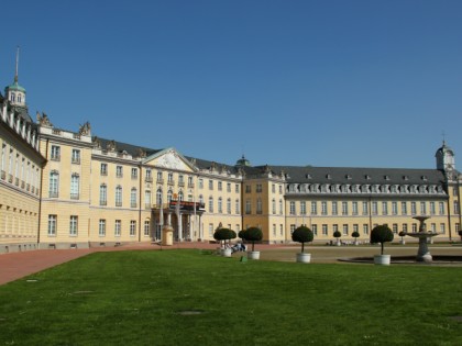 照片: 博物馆和展览会, 公园和娱乐活动, 城堡， 要塞和宫殿, Schloss Karlsruhe, 巴登-符腾堡